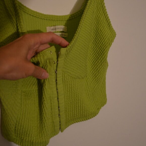 URBAN OUTFITTERS CropTop Tank Green Front Fastener Hooks Stretch Knit M -165/88A - Picture 3 of 6